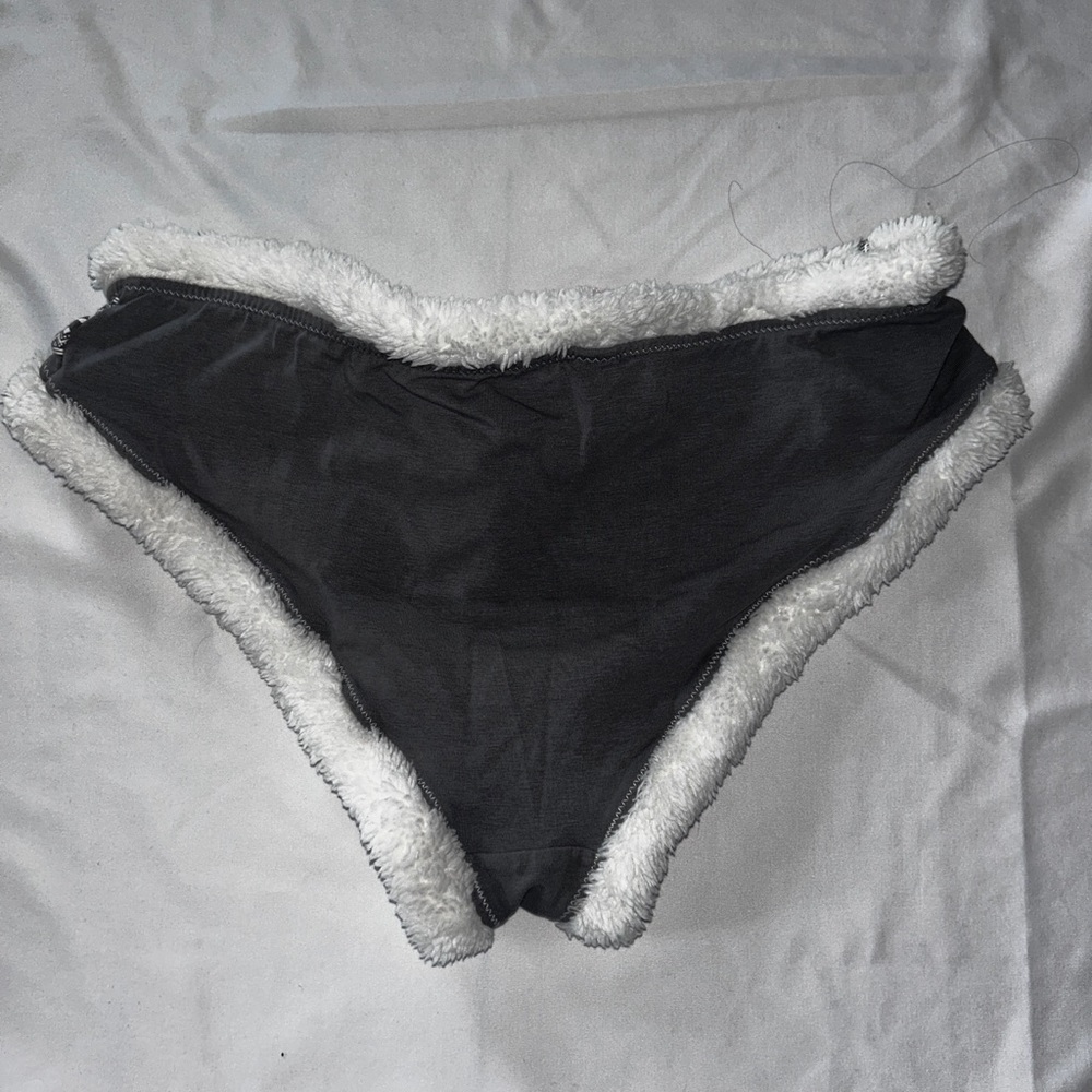 Pjs - Picture 3 of 3